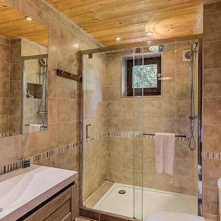 Cry - Alpes Travel - *