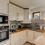Cry, Alpes Agency, Chamonix, Sleeps 2-4 Chamonix