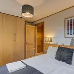 Cry, Alpes Agency, Chamonix, Sleeps 2-4 *