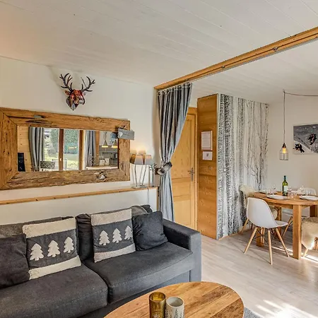 Apartment Cry, Alpes Agency, Central Chamonix, Sleeps 2-4 *