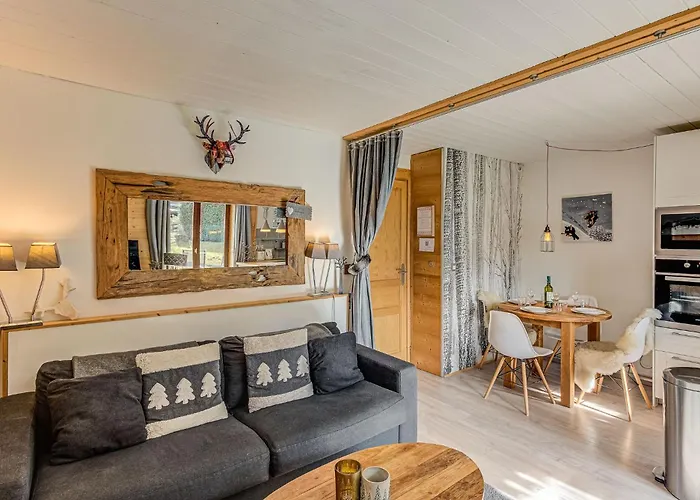 Apartment Cry, Alpes Agency, Central Chamonix, Sleeps 2-4 *