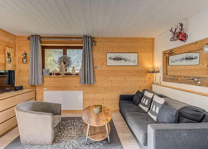 Apartment Cry, Alpes Agency, Central Chamonix, Sleeps 2-4 *