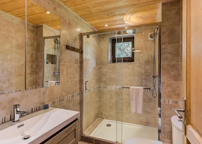 Cry - Alpes Travel - *