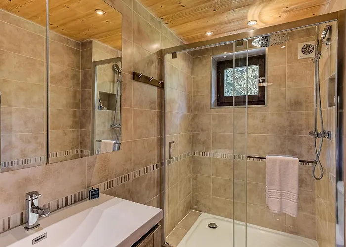 Apartment Cry, Alpes Agency, Central Chamonix, Sleeps 2-4