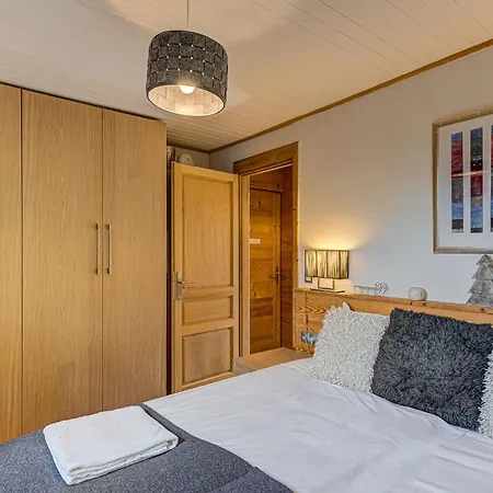 Cry - Alpes Travel - *